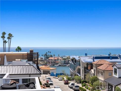 302 Carnation Avenue, Corona del Mar, CA