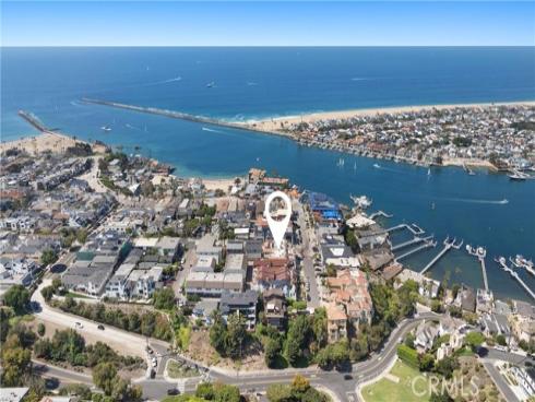 302 Carnation Avenue, Corona del Mar, CA