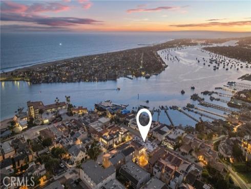 302 Carnation Avenue, Corona del Mar, CA