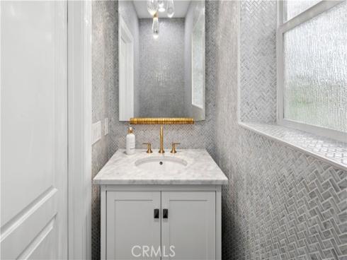 412  Poinsettia   Avenue, Corona del Mar, CA