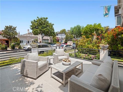 412  Poinsettia   Avenue, Corona del Mar, CA