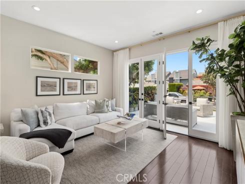 412  Poinsettia   Avenue, Corona del Mar, CA