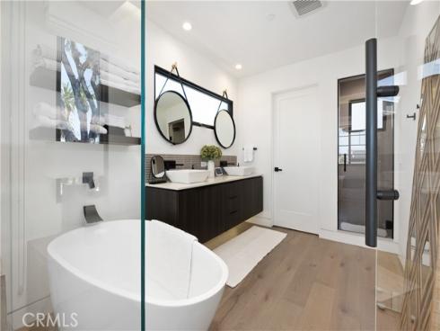 426  Marguerite  , Corona del Mar, CA