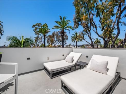 426  Marguerite  , Corona del Mar, CA