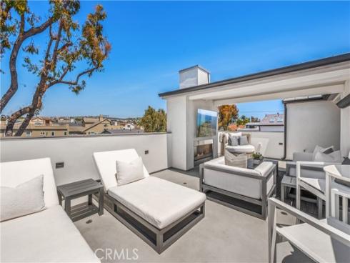 426  Marguerite  , Corona del Mar, CA
