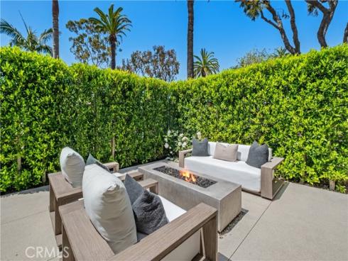 426  Marguerite  , Corona del Mar, CA