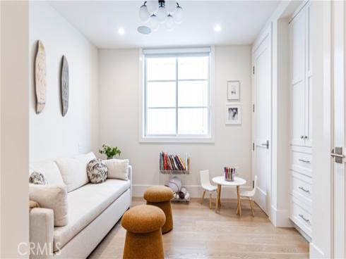 435  Fernleaf  1  Avenue, Corona del Mar, CA