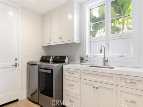 435  Fernleaf  1  Avenue, Corona del Mar, CA