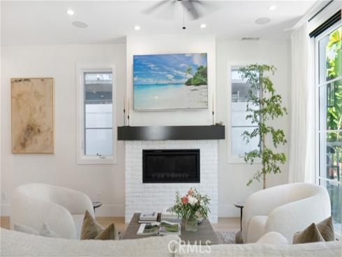 435  Fernleaf  1  Avenue, Corona del Mar, CA