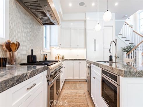 435  Fernleaf  1  Avenue, Corona del Mar, CA