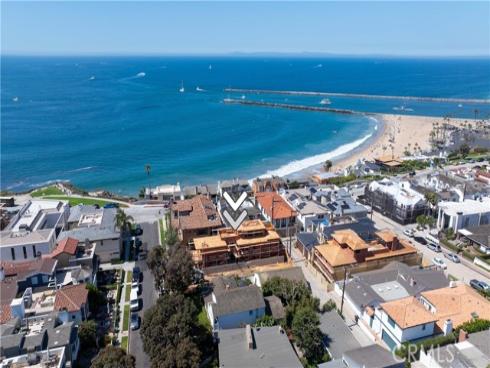 209 Narcissus Avenue