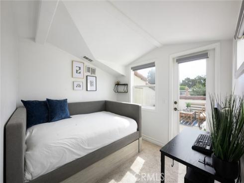 618  Iris  B  Avenue, Corona del Mar, CA