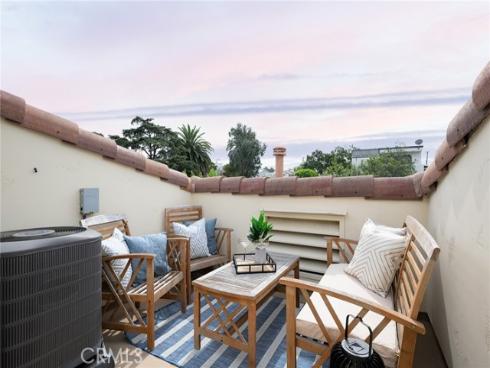 618  Iris  B  Avenue, Corona del Mar, CA