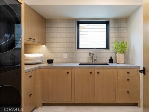 412 Heliotrope Avenue, Corona del Mar, CA