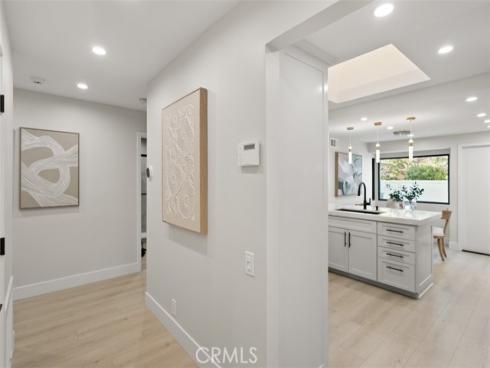 10  White Water   Drive, Corona del Mar, CA