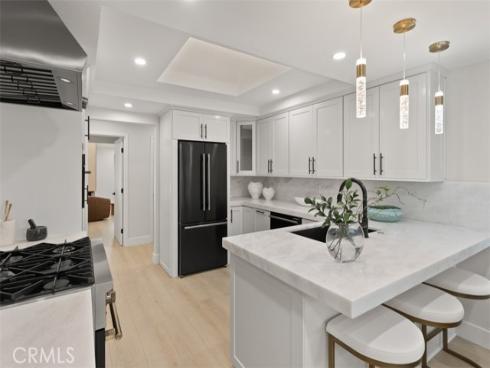 10  White Water   Drive, Corona del Mar, CA