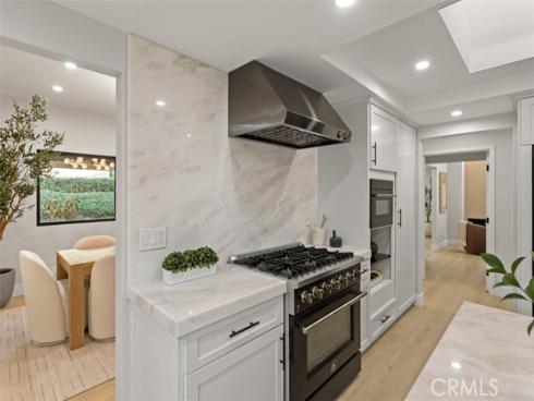 10  White Water   Drive, Corona del Mar, CA