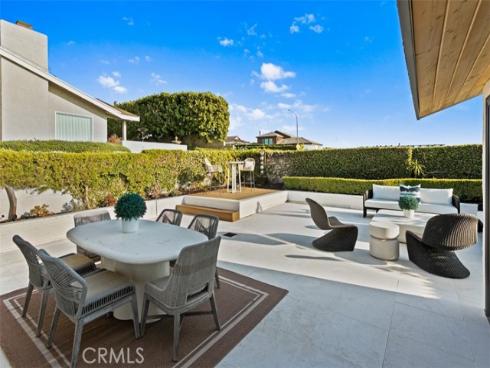10  White Water   Drive, Corona del Mar, CA