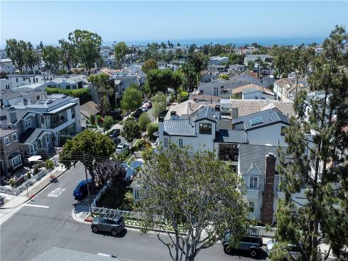 603  Larkspur  , Corona del Mar, CA