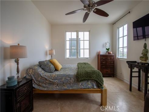 407  Goldenrod  , Corona del Mar, CA