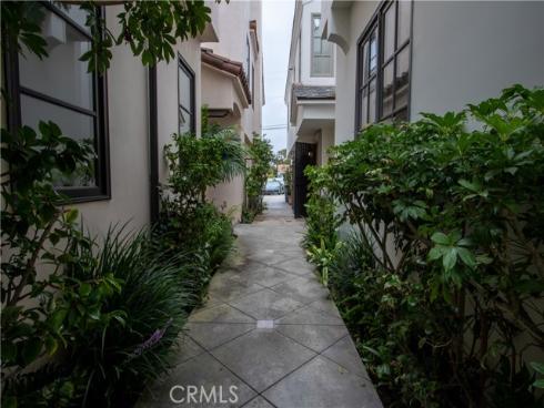 407  Goldenrod  , Corona del Mar, CA