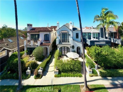 407  Goldenrod  , Corona del Mar, CA