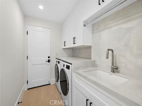 509  Carnation  , Corona del Mar, CA