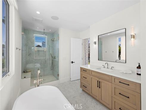 509  Carnation  , Corona del Mar, CA