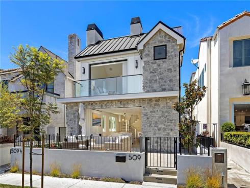 509  Carnation  , Corona del Mar, CA