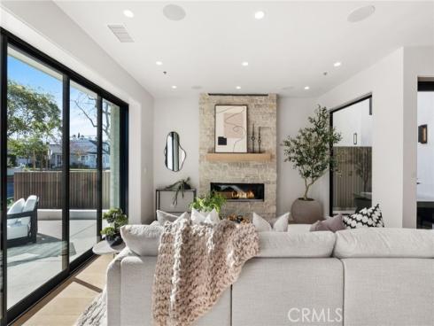 305 Fernleaf , Corona del Mar, CA