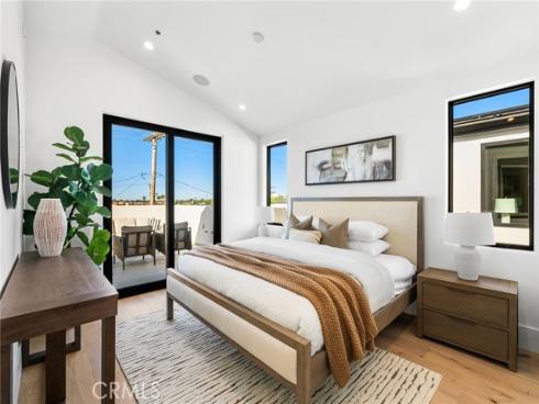 303 Fernleaf , Corona del Mar, CA