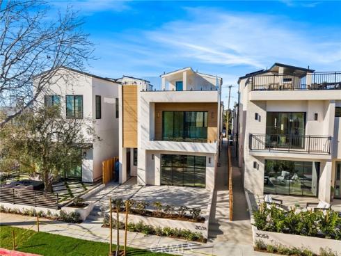 303 Fernleaf , Corona del Mar, CA