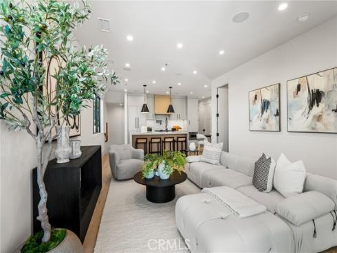 305 Fernleaf , Corona del Mar, CA