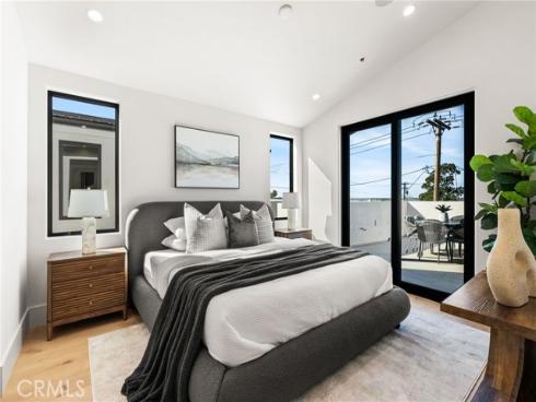 305 Fernleaf , Corona del Mar, CA