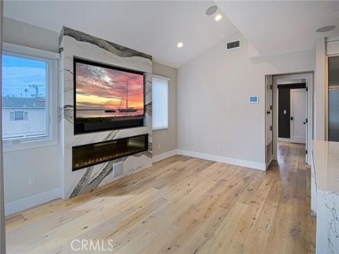 503  Poinsettia  , Corona del Mar, CA