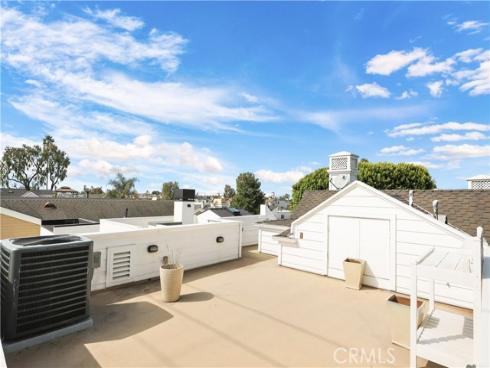 516  Poinsettia  B , Corona del Mar, CA