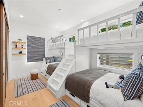 706  Poinsettia  , Corona del Mar, CA