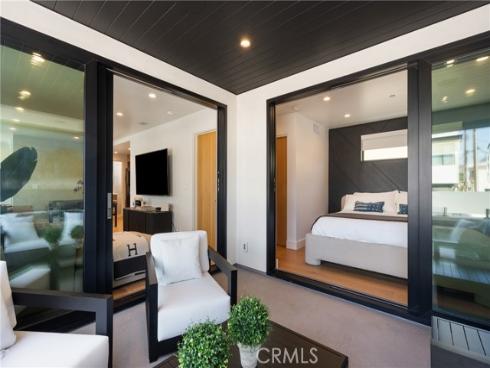 521  Iris  , Corona del Mar, CA