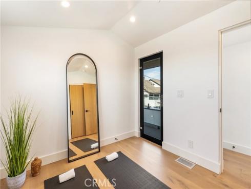 521  Iris  , Corona del Mar, CA