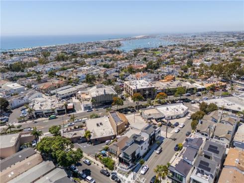 521  Iris  , Corona del Mar, CA