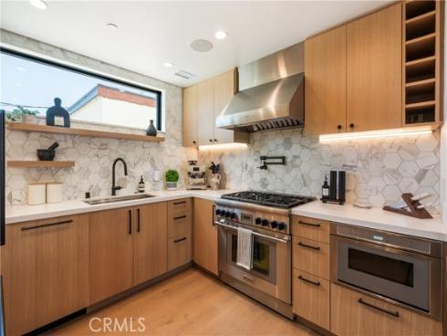 521  Iris  , Corona del Mar, CA