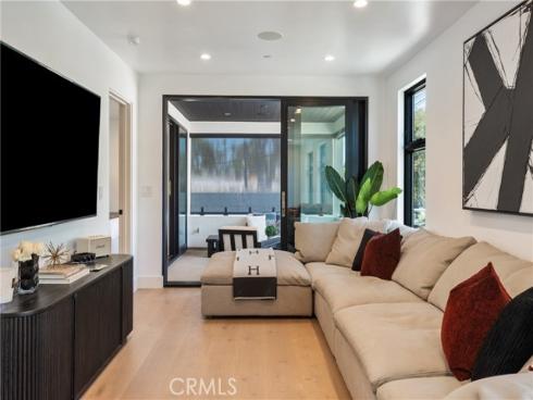 521  Iris  , Corona del Mar, CA
