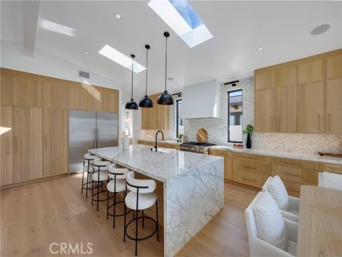 707  Patolita  , Corona del Mar, CA