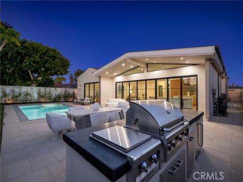 707  Patolita  , Corona del Mar, CA