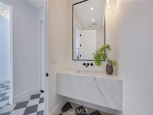 707  Patolita  , Corona del Mar, CA