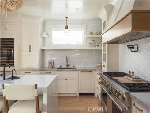 521  Poinsettia   Avenue, Corona del Mar, CA