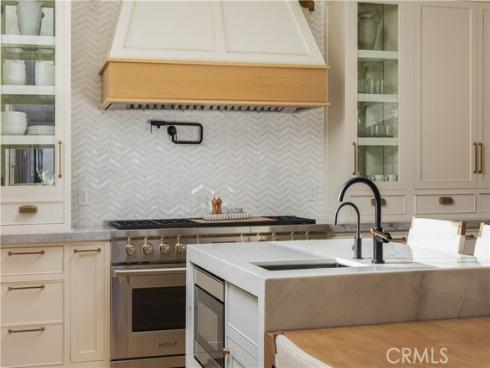 521  Poinsettia   Avenue, Corona del Mar, CA