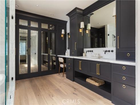 521  Poinsettia   Avenue, Corona del Mar, CA