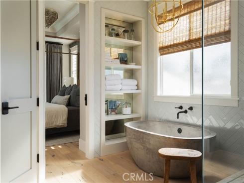 521  Poinsettia   Avenue, Corona del Mar, CA