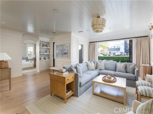 521  Poinsettia   Avenue, Corona del Mar, CA